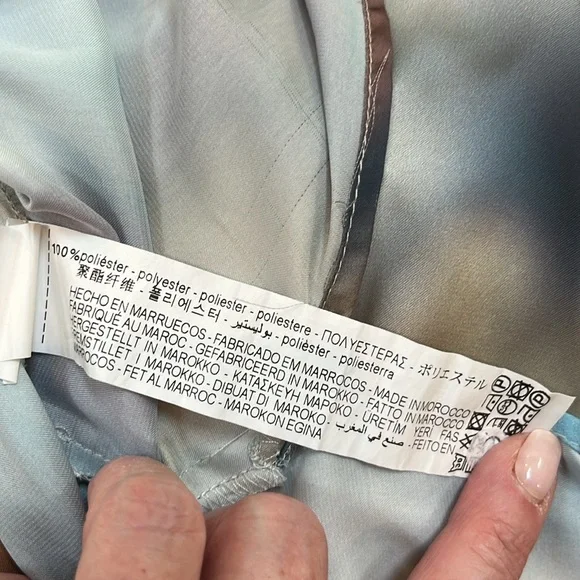 Zara watercolor satin effect top! Sz L - Picture 4 of 6